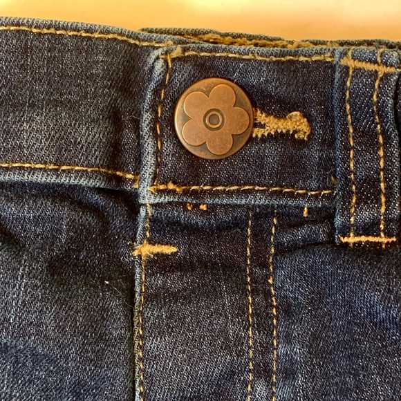 Toddler Girls 3T cutoff blue jean shorts adj waist - Picture 3 of 5